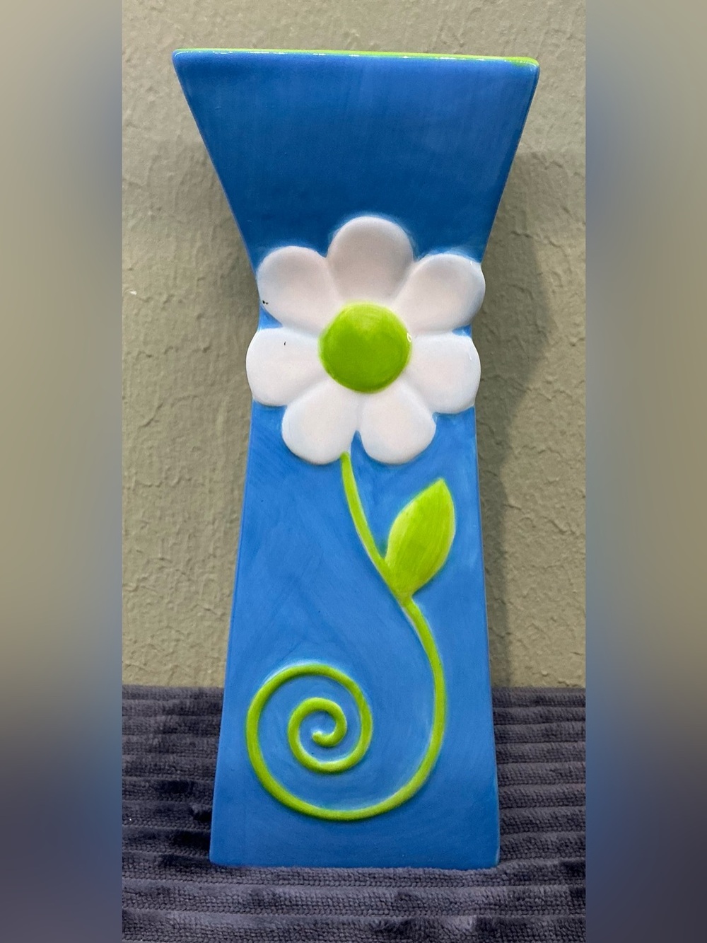 Burton + Burton Daisy Daze Ceramic Flower Vase Blue Green Whimsical 2009 Retro